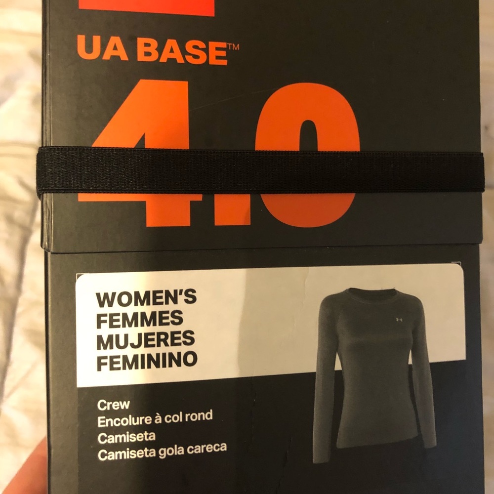 BRAND NEW Under Armour 4.0 Base Layer crew neck XS